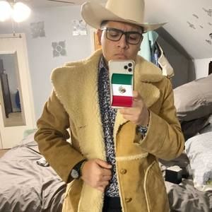 Meet your Posher, Ivan